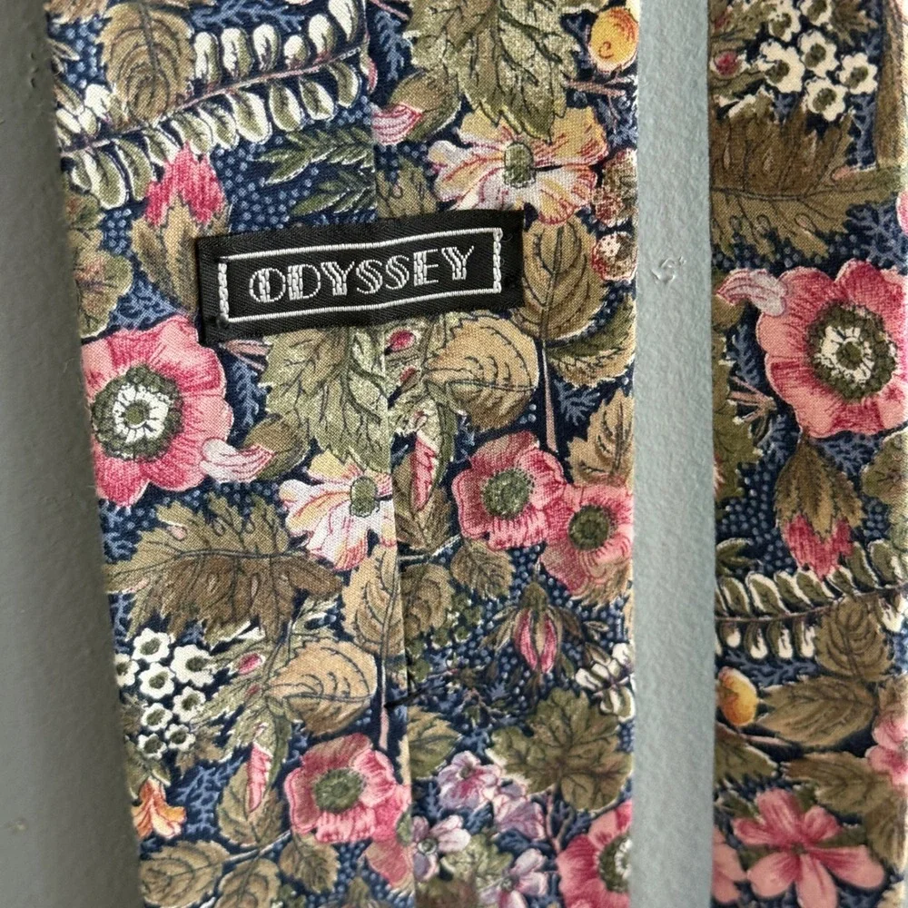 Odyssey Mens Vintage Floral Cotton Necktie Navy Pink Cottagecore Academia Print